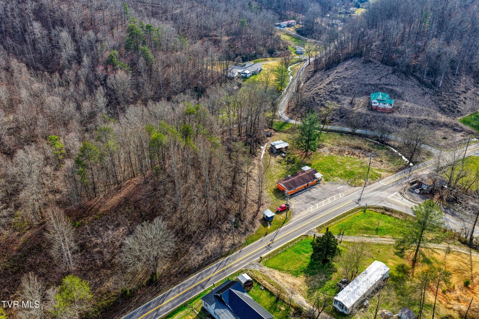 Photo #50: 2123 Highway 70n 