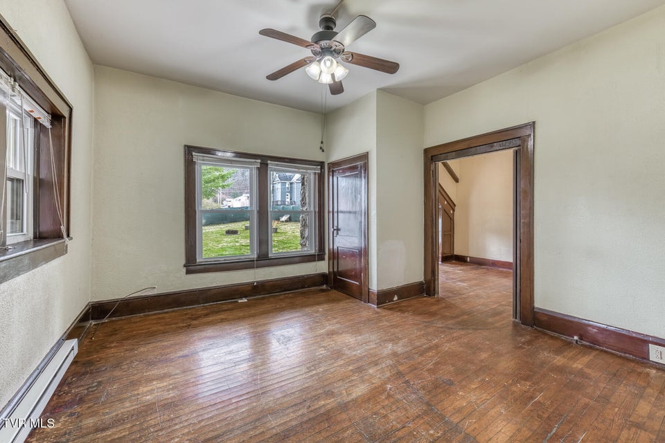 Photo #35: 311 12th Street