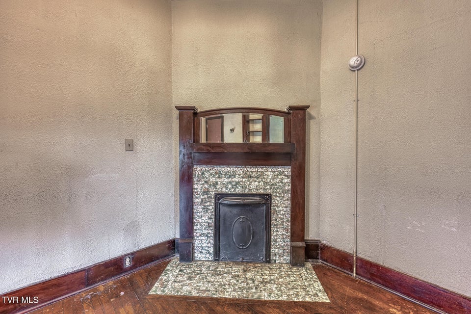 Photo #50: 311 12th Street