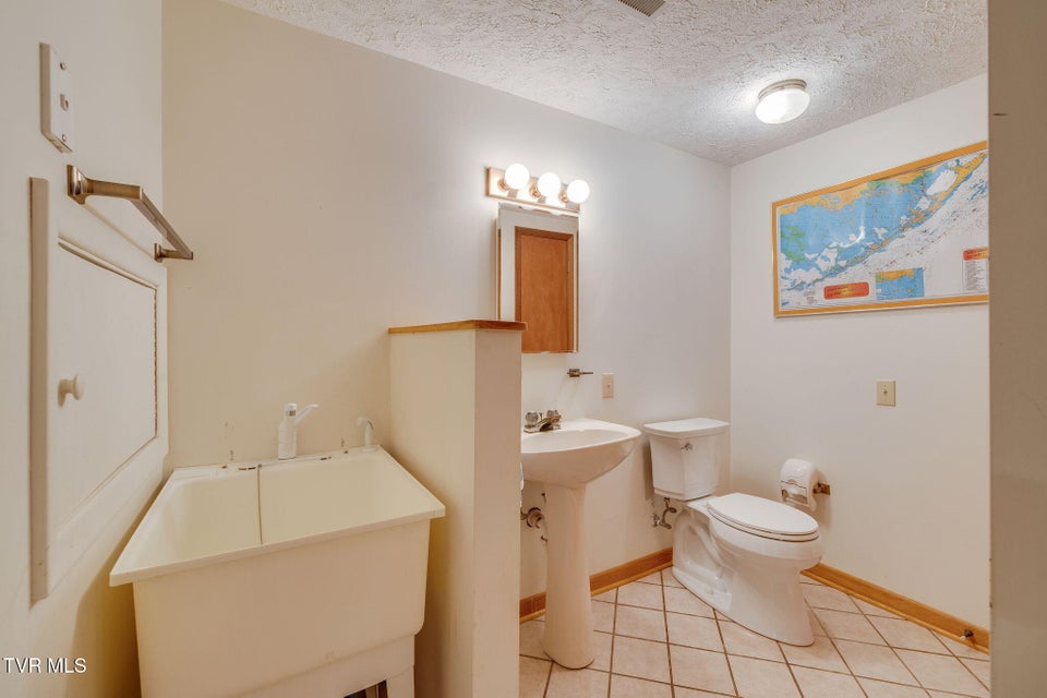 Photo #31: 400 Wimberly Place