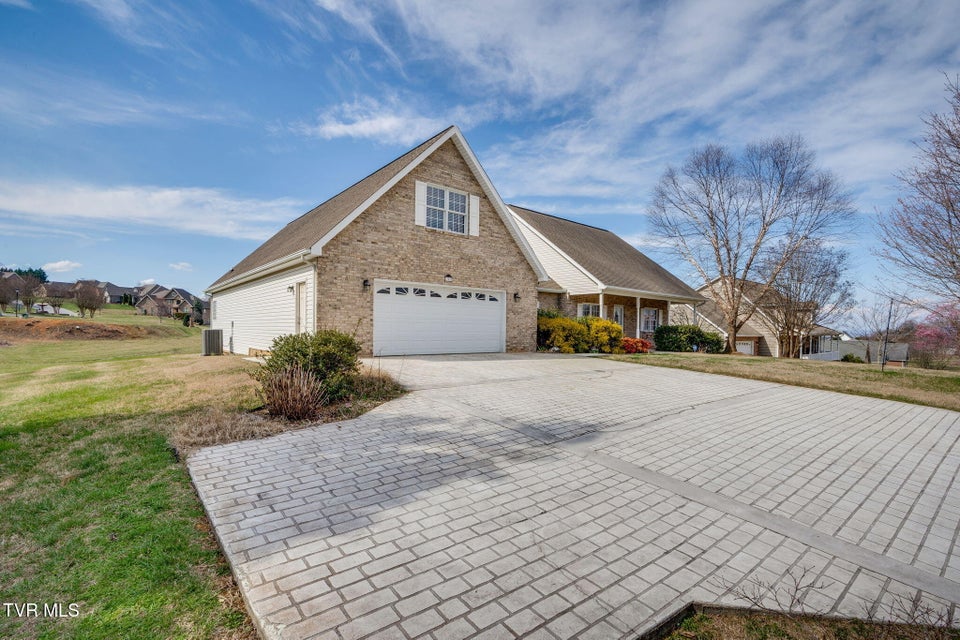 Photo #2: 381 Boonesboro Road