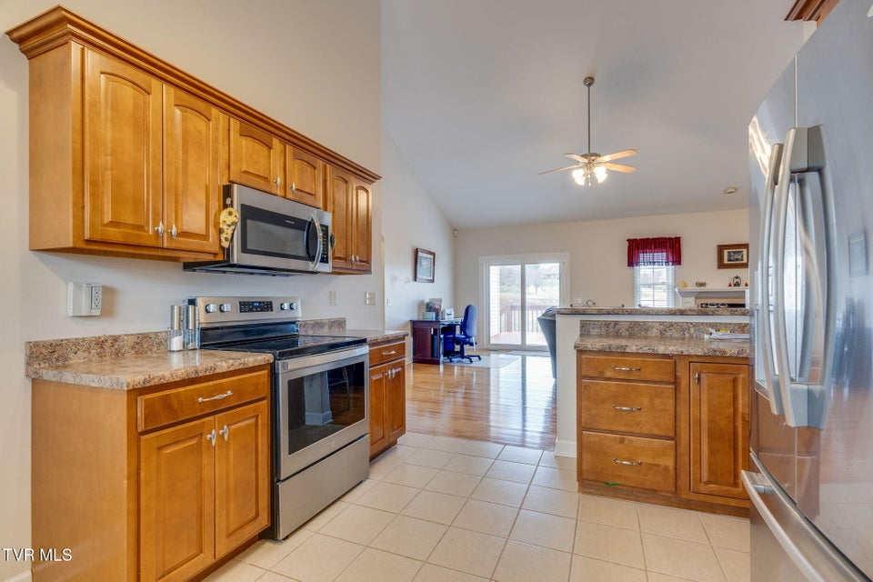 Photo #16: 381 Boonesboro Road