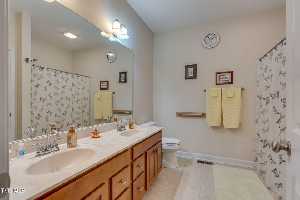 Photo #25: 381 Boonesboro Road