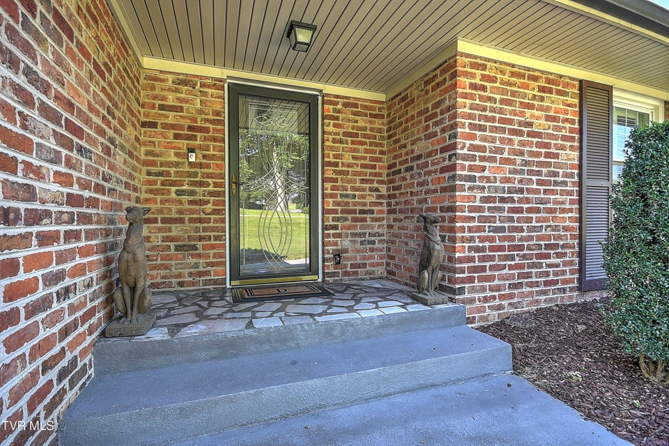 Photo #3: 2041 Edgemont Avenue