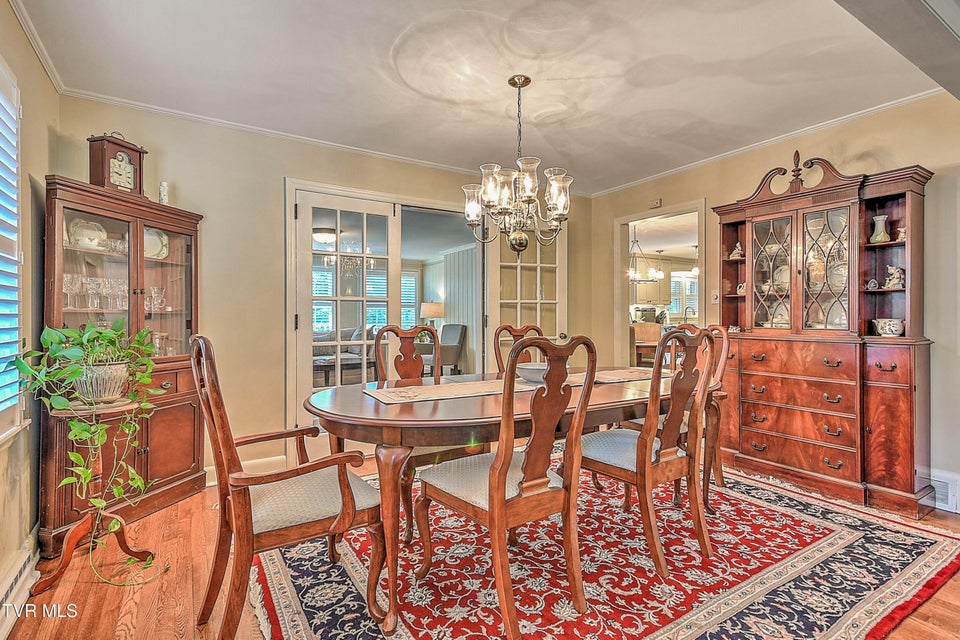 Photo #12: 2041 Edgemont Avenue