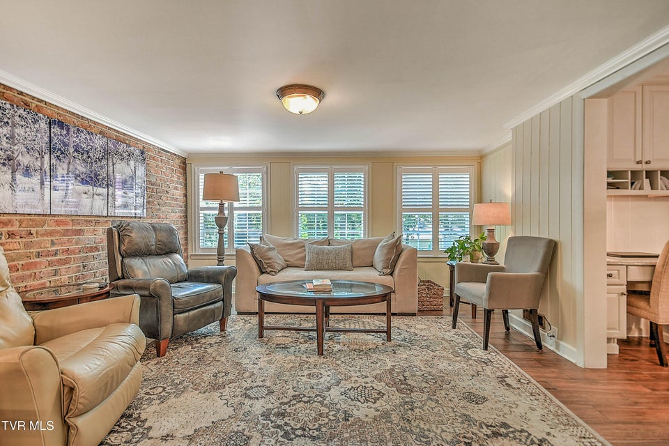 Photo #13: 2041 Edgemont Avenue