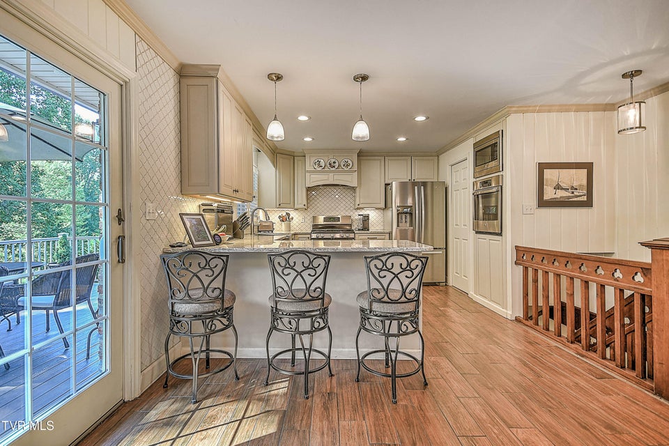 Photo #15: 2041 Edgemont Avenue