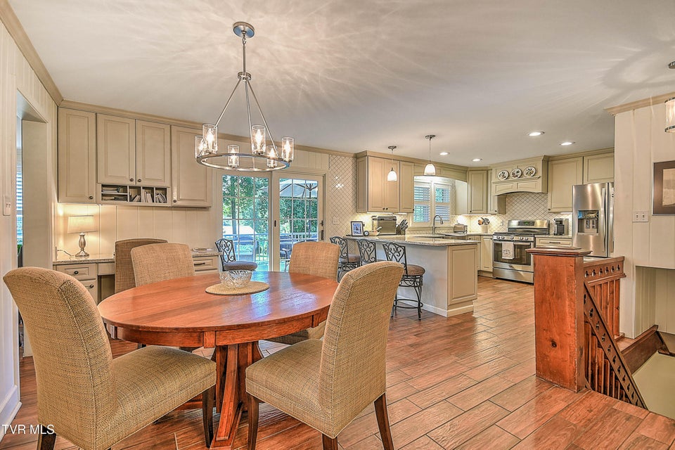 Photo #21: 2041 Edgemont Avenue