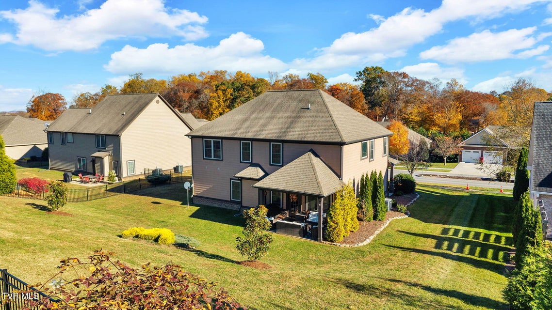 Photo #36: 217 Laurel Canyon