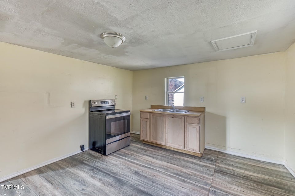 Photo #13: 2279 Saltville Highway