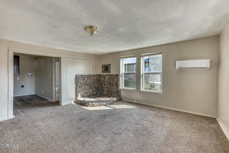 Photo #18: 2279 Saltville Highway