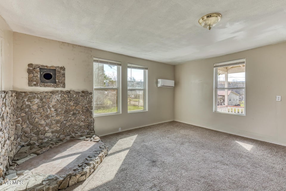 Photo #15: 2279 Saltville Highway