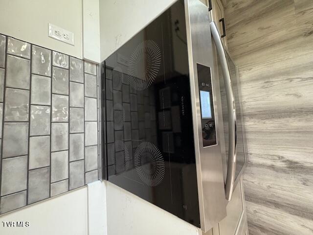 Photo #37: 2496 Siam Road