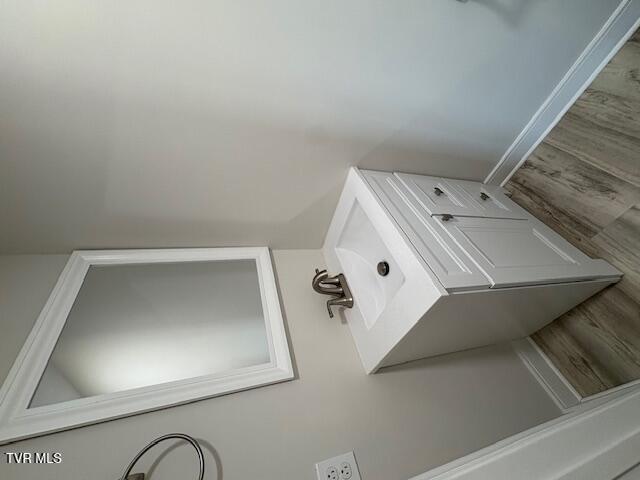 Photo #71: 2496 Siam Road