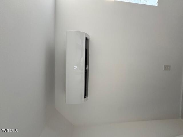 Photo #74: 2496 Siam Road