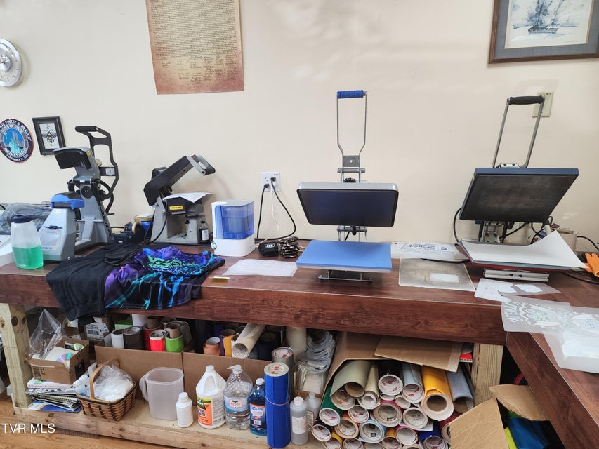 Photo #10: 140 Market Street