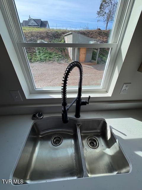 Photo #40: 2496 Siam Road