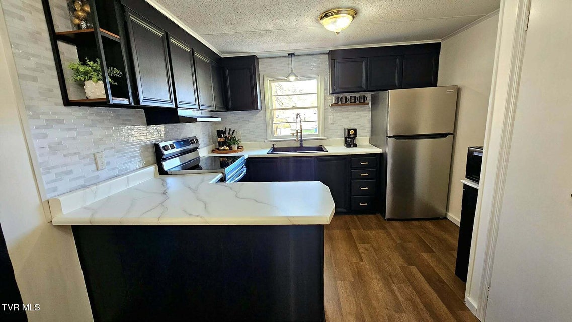 Photo #18: 2053 Alto Street