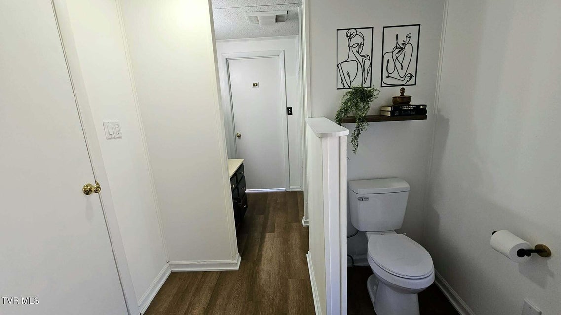 Photo #26: 2053 Alto Street