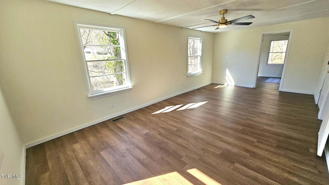 Photo #29: 2053 Alto Street