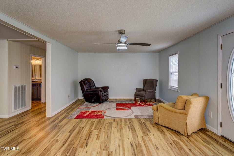 Photo #2: 121 Smith Avenue