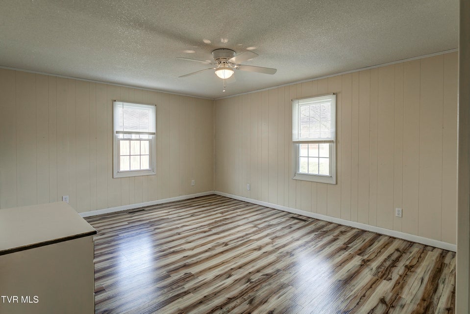 Photo #12: 121 Smith Avenue