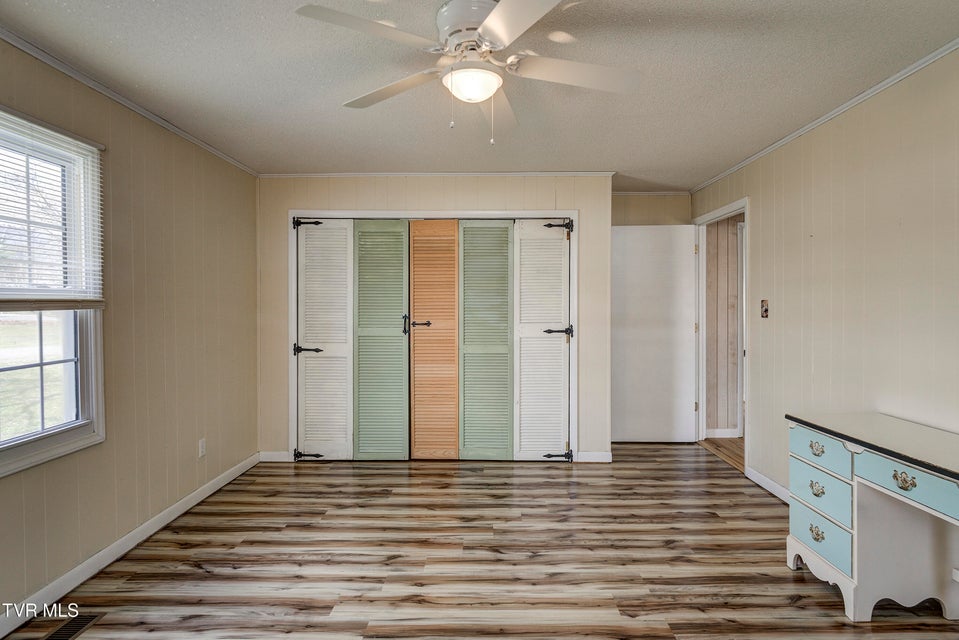 Photo #14: 121 Smith Avenue