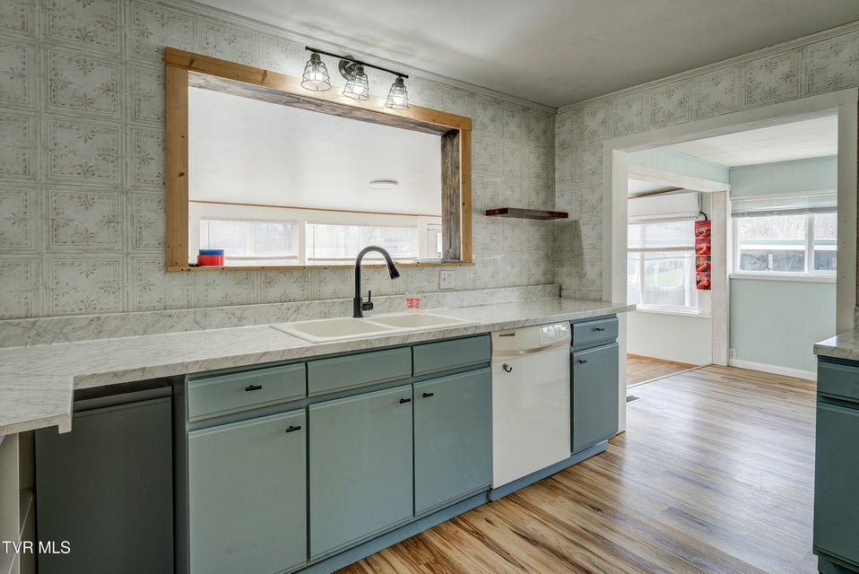 Photo #20: 121 Smith Avenue