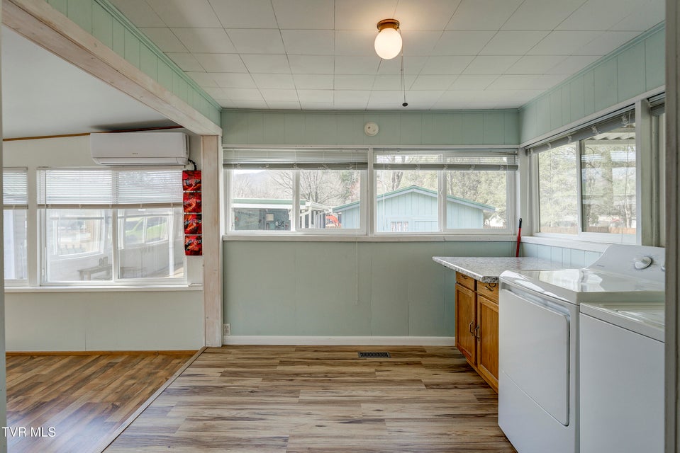 Photo #22: 121 Smith Avenue