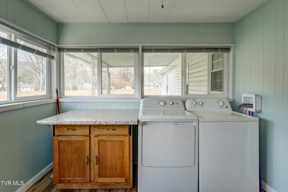 Photo #23: 121 Smith Avenue