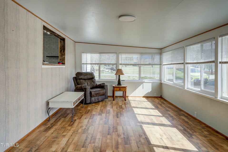 Photo #25: 121 Smith Avenue