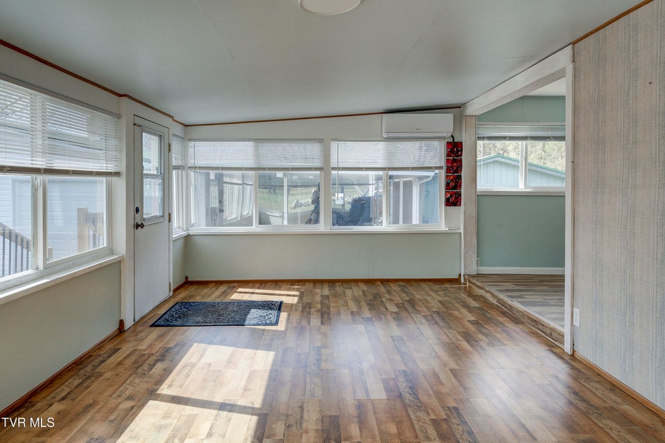 Photo #26: 121 Smith Avenue