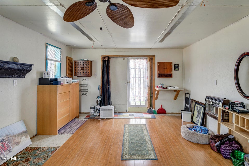 Photo #28: 121 Smith Avenue