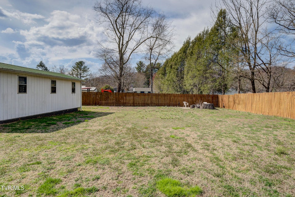 Photo #30: 121 Smith Avenue