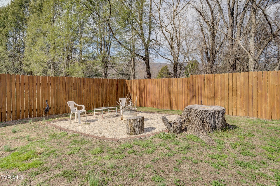 Photo #31: 121 Smith Avenue