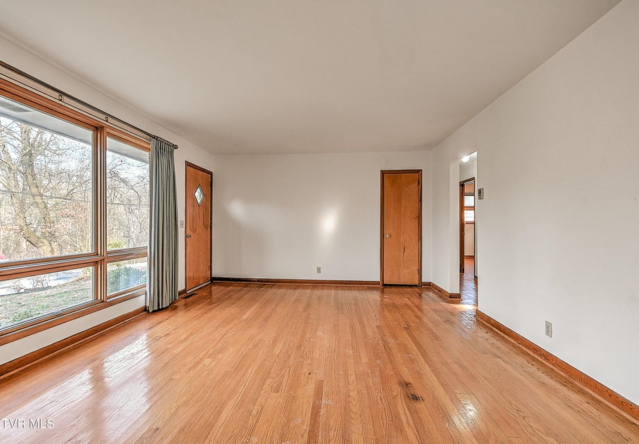 Photo #6: 2744 Circle View