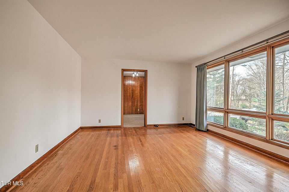 Photo #7: 2744 Circle View