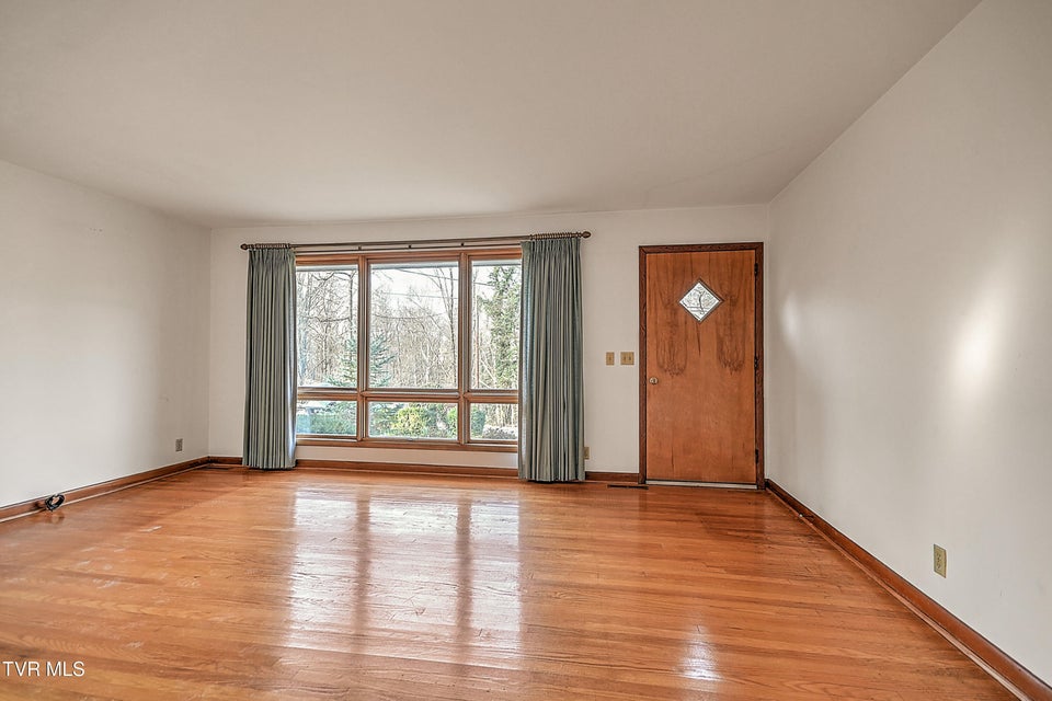 Photo #8: 2744 Circle View