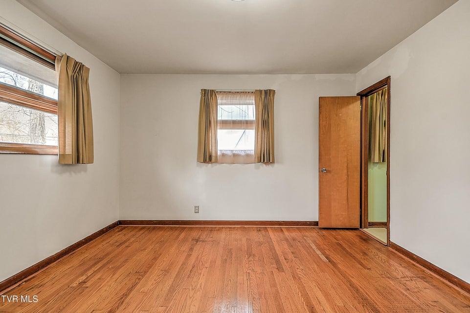 Photo #10: 2744 Circle View