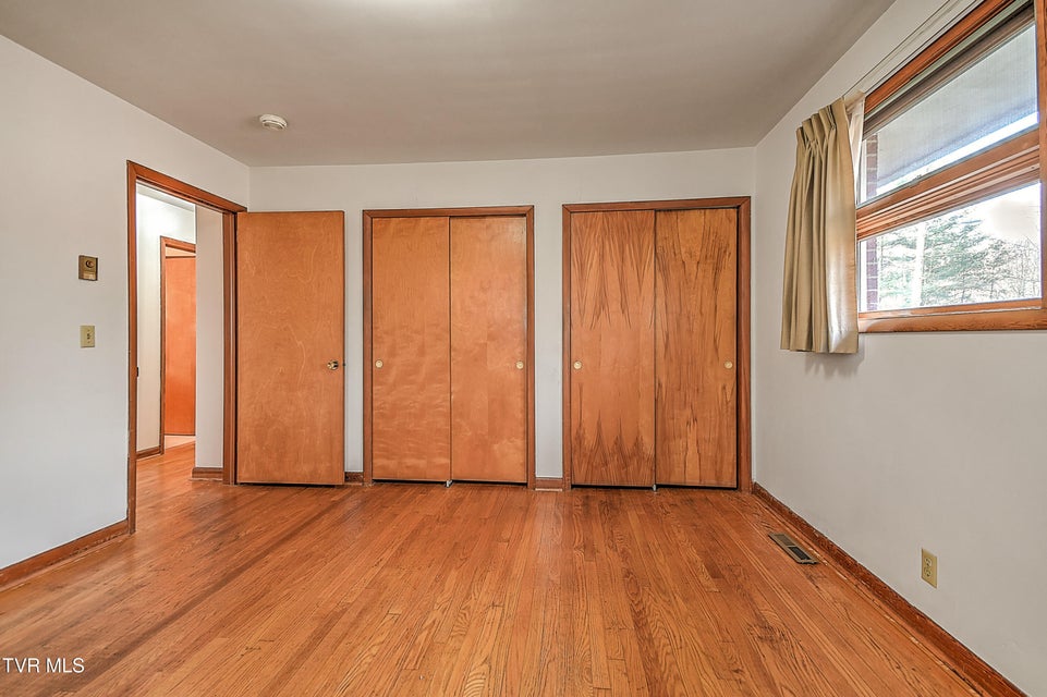 Photo #12: 2744 Circle View