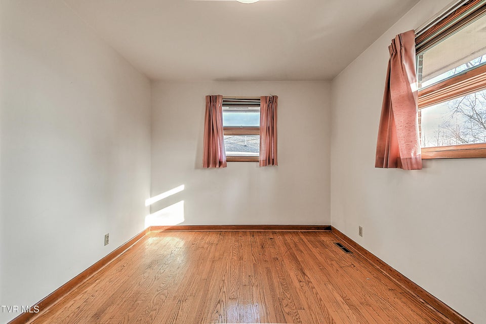 Photo #15: 2744 Circle View