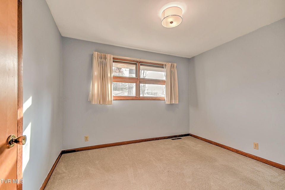 Photo #18: 2744 Circle View