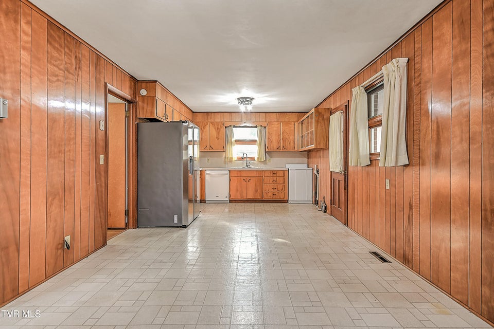 Photo #21: 2744 Circle View