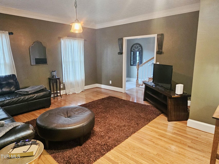 Photo #9: 700 A The Terrace Street