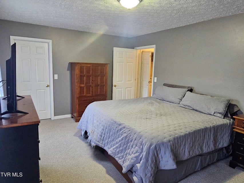 Photo #28: 700 A The Terrace Street