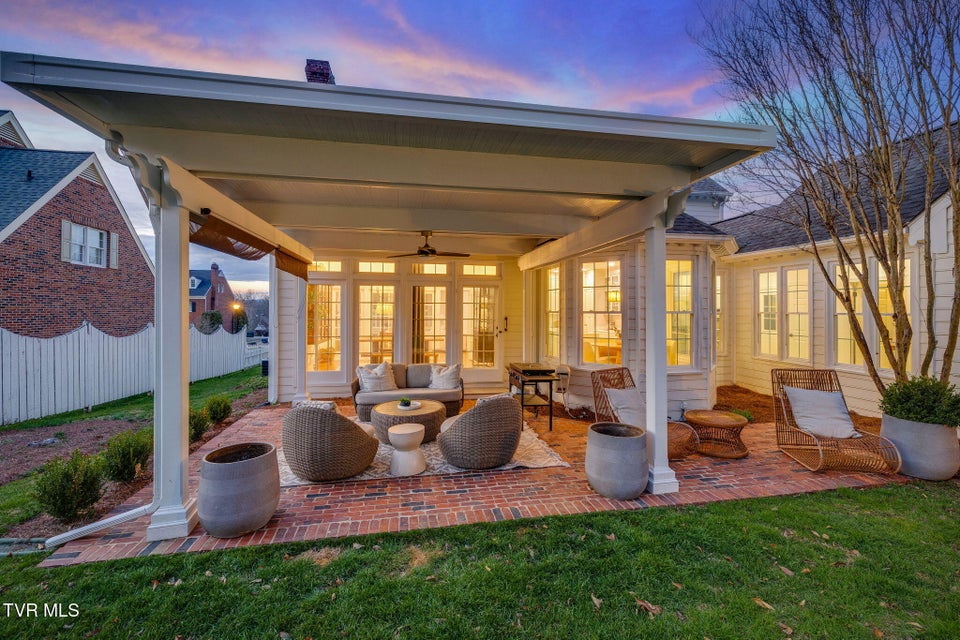 Photo #42: 10 Pendleton Place