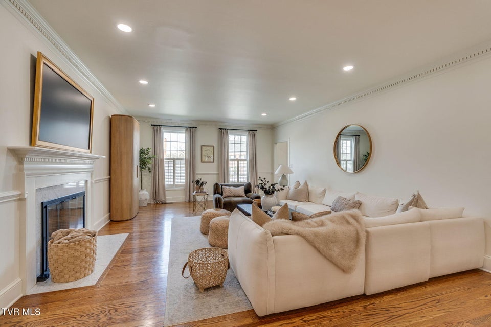 Photo #5: 10 Pendleton Place