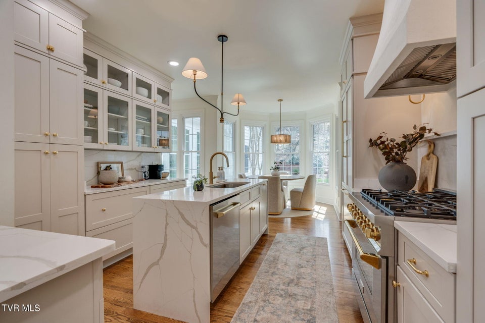 Photo #11: 10 Pendleton Place