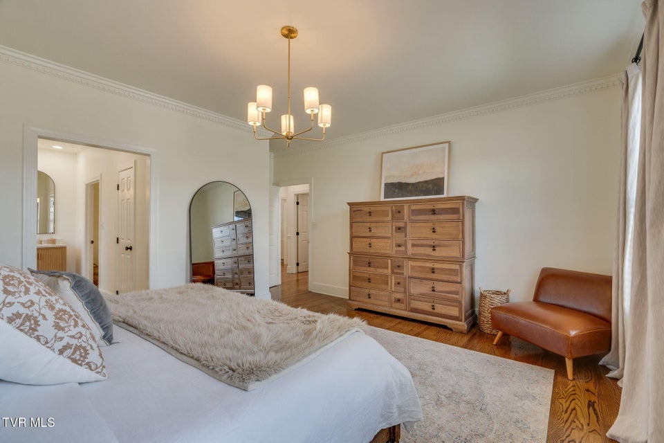 Photo #21: 10 Pendleton Place