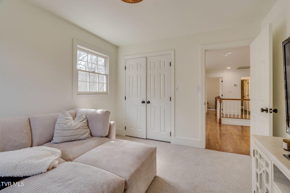 Photo #33: 10 Pendleton Place